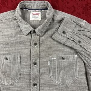 Levis Shirt Mens XL Gray? Regular Fit Button Up Chambray Cotton Long Sleeve